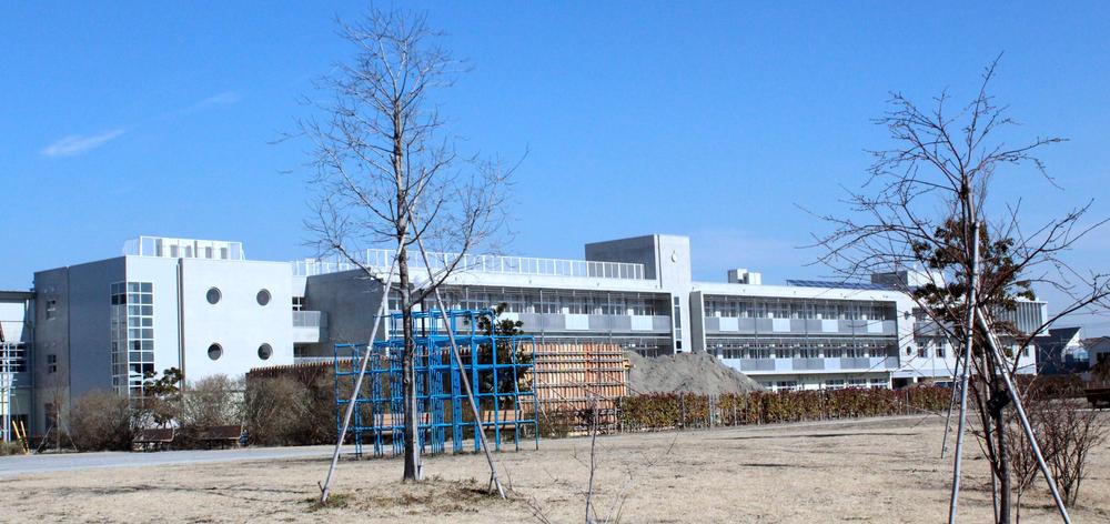 Primary school. New school Yoshikawa Minami 800m up to elementary school