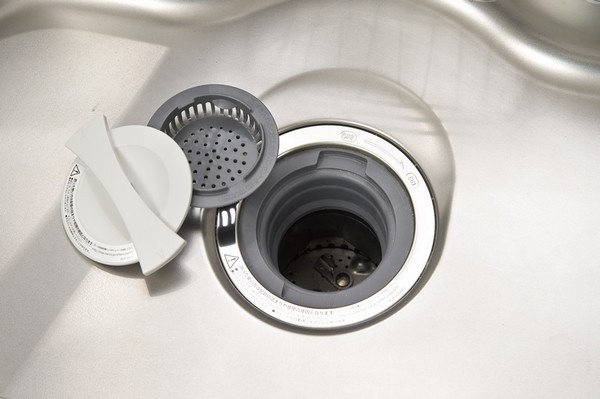 Garbage disposal becomes easy "disposer" (same specifications)
