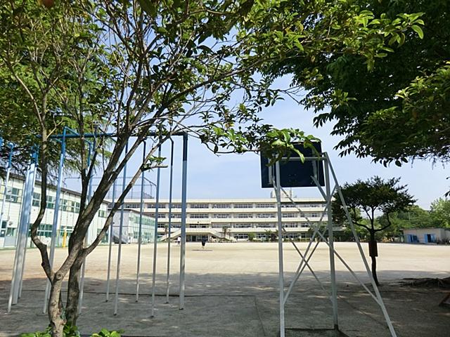 Primary school. 240m to Sakae Elementary School
