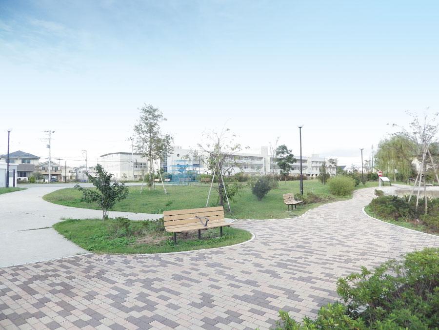 park. Minami 4-chome Park ・ ・ ・ 4-minute walk (300m)