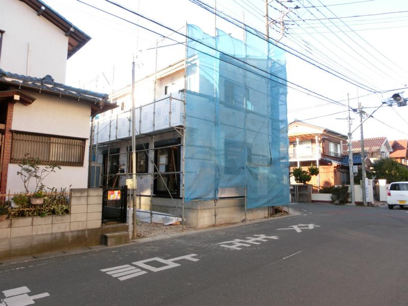 Local appearance photo. Local (12 May 2013) Shooting