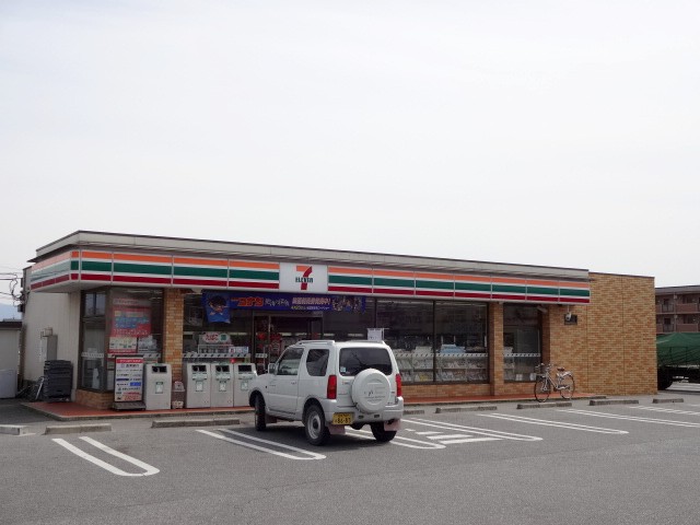 Convenience store. Seven-Eleven Aichi River Ample store up (convenience store) 480m