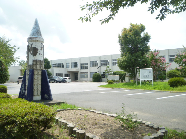 Primary school. Aisho Municipal Aichi Kawahigashi to elementary school (elementary school) 644m