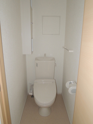 Toilet. Bidet ・ Heating toilet seat function with toilet! It is with a convenient shelf