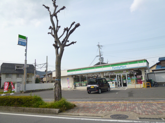 Convenience store. FamilyMart Yokaichi Sakae store up (convenience store) 438m