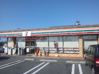 Convenience store. Seven-Eleven Notogawa junior high school before store up (convenience store) 484m