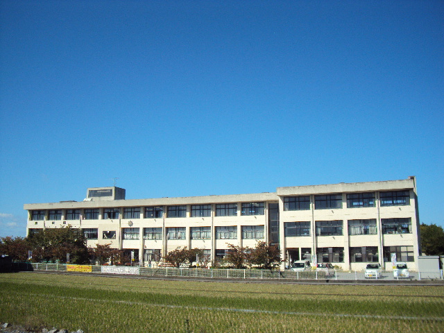 Primary school. Hirata 320m up to elementary school (elementary school)