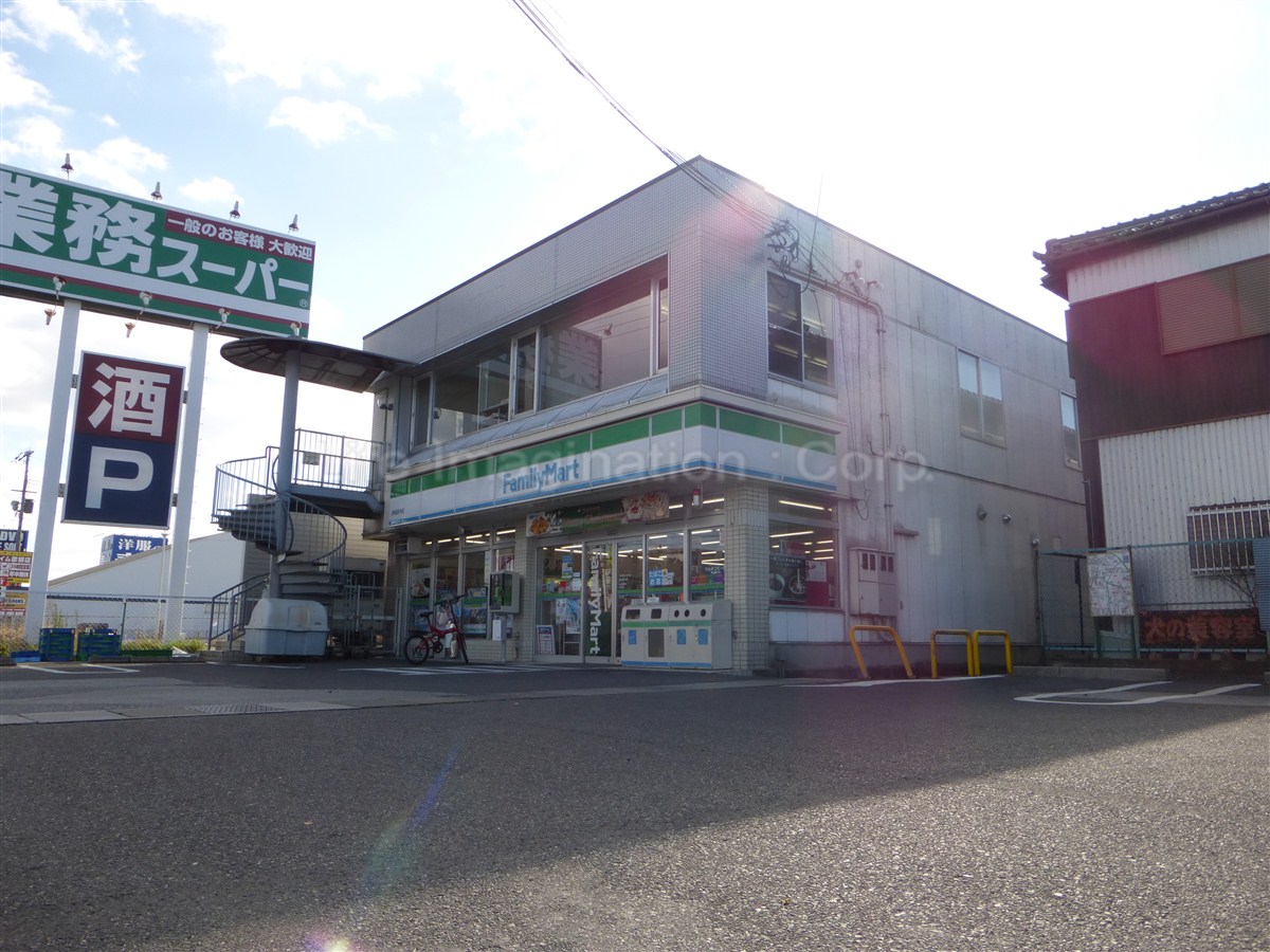Convenience store. FamilyMart Hikone Nishiima store up (convenience store) 277m