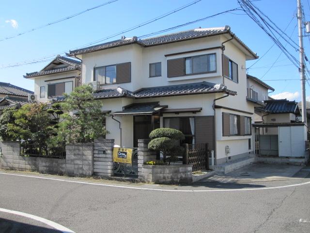 Local photos, including front road. Day ・ Ventilation good of the corner lot! It is a quiet residential area. 