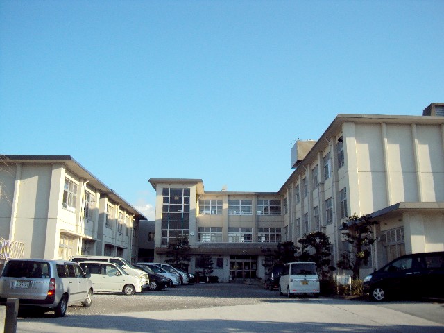 Primary school. 610m to Hikone Jonan elementary school (elementary school)