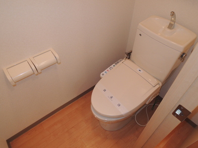Toilet. Bidet ・ Heating toilet seat with toilet