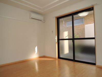 Living and room. illumination ・ Air conditioning is fully equipped, such as