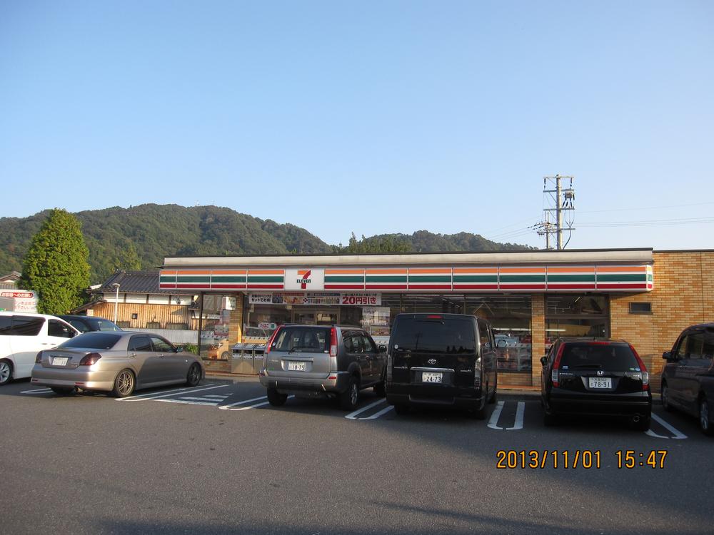 Convenience store. Seven-Eleven Shigaraki 704m to Nagano shop
