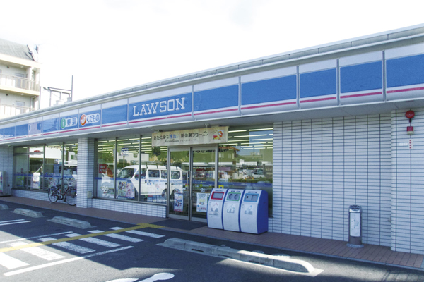 Surrounding environment. Lawson Kusatsu Wakatake store (5-minute walk ・ About 380m)