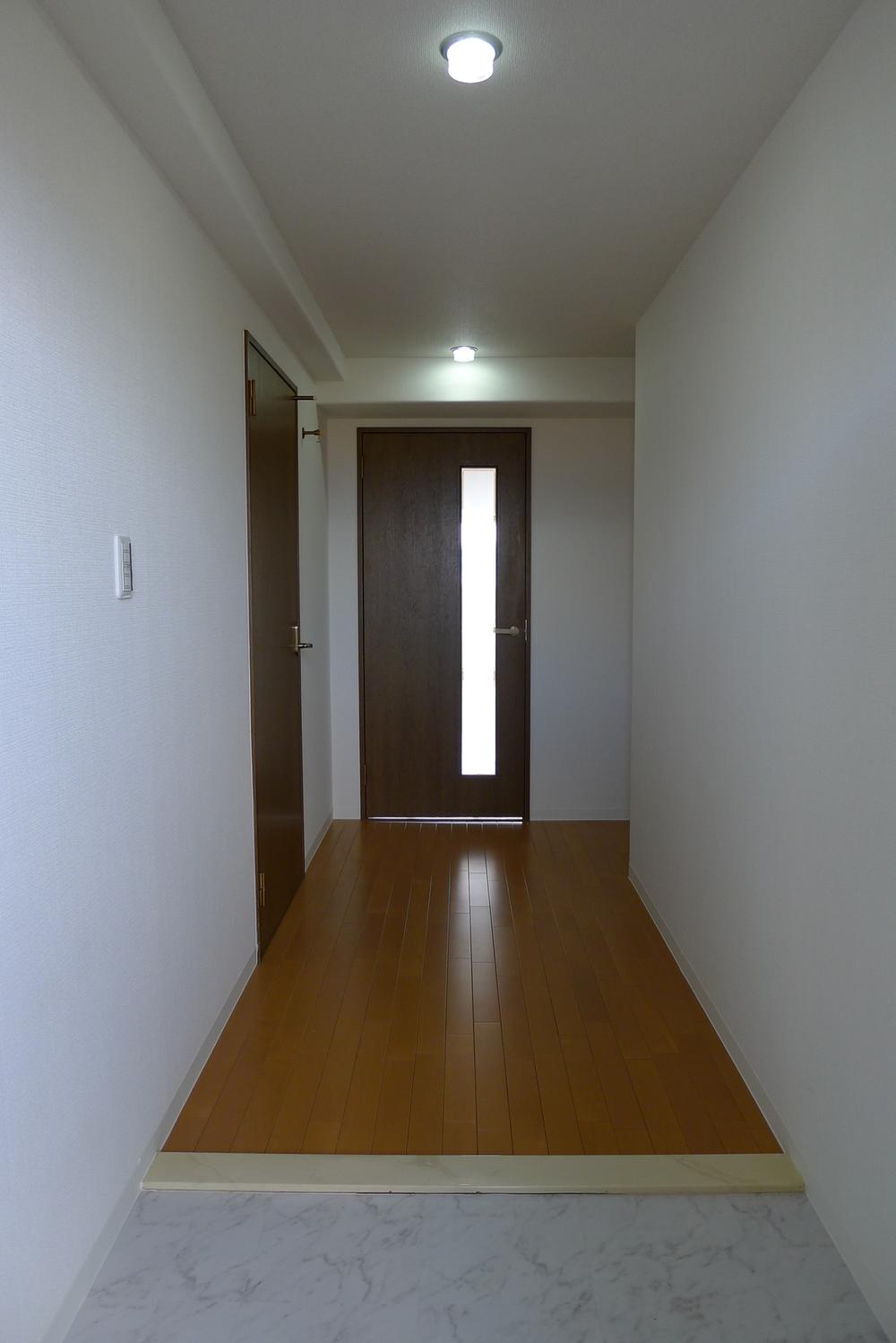 Entrance. Local (12 May 2013) Shooting