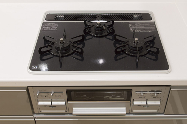 Kitchen.  [Hyper-glass coat gas stove] Beautiful and there is a gloss, Dirt is falling easy to clean and easy three-necked gas stove with grill (same specifications)