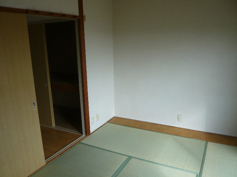 Other room space. Japanese-style room 6 quires