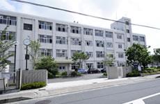Junior high school. Until the municipal Kusatsu junior high school 2030m (26 minutes walk)
