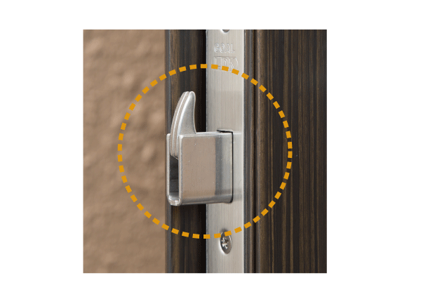 Security.  [Sickle-type dead bolt lock] In order to strengthen respect to pry such as by bar, Sturdy sickle-type dead bolt lock is equipped with (same specifications)