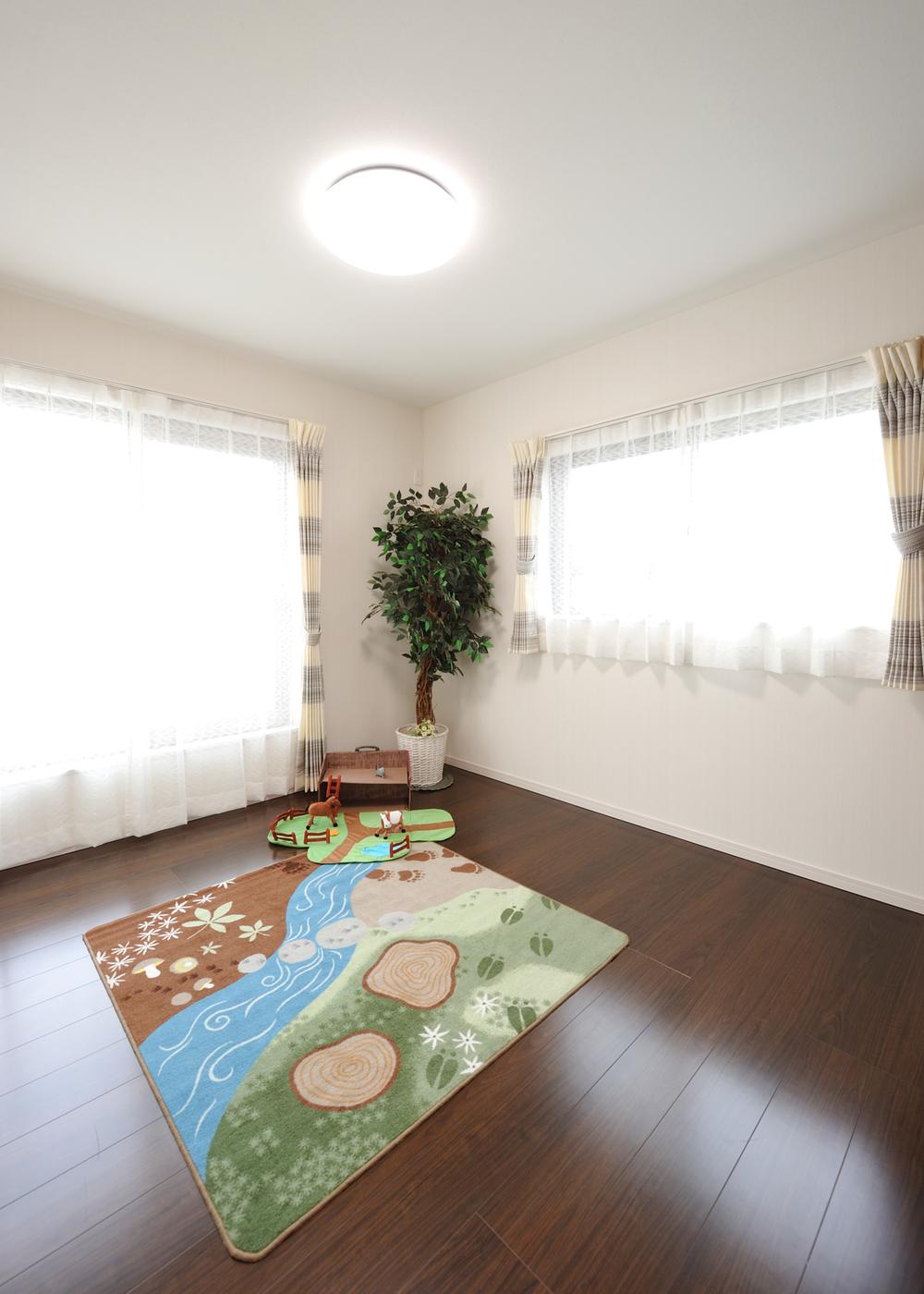 Non-living room. Indoor (11 May 2013) Shooting