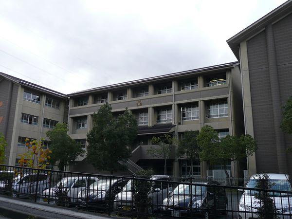 Junior high school. 2428m to Kusatsu Municipal Tamagawa Junior High School