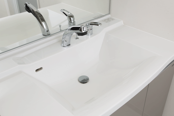 Bathing-wash room.  [Bowl-integrated basin counter] Bowl-integrated basin counter artificial marble that beauty shine. Also maintain cleanliness clean easily because there is no seam (same specifications)