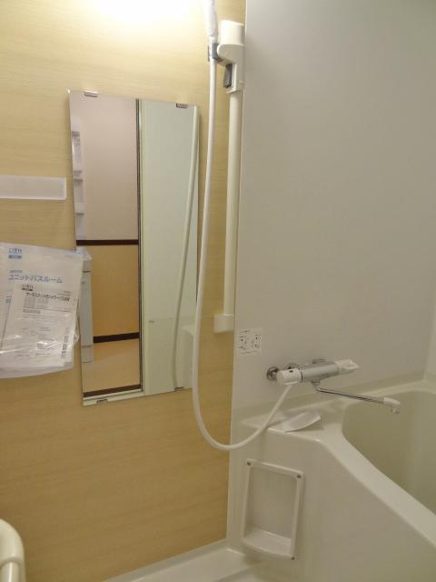 Bathroom. Indoor (11 May 2013) Shooting July 2013 renovation completed