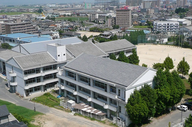 Primary school. 480m to Kusatsu Municipal Minamigasa Higashi elementary school (elementary school)