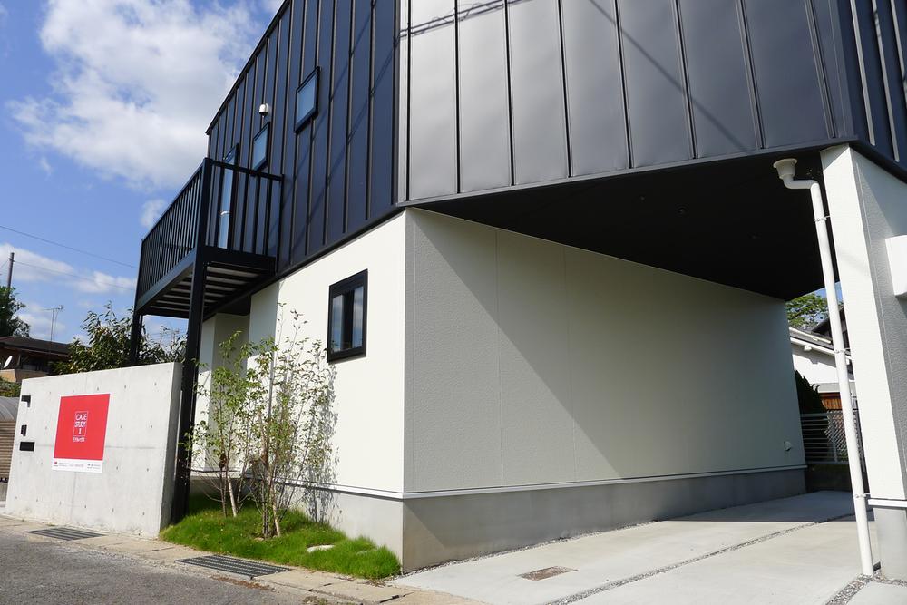 Local appearance photo. Local (10 May 2013) Shooting