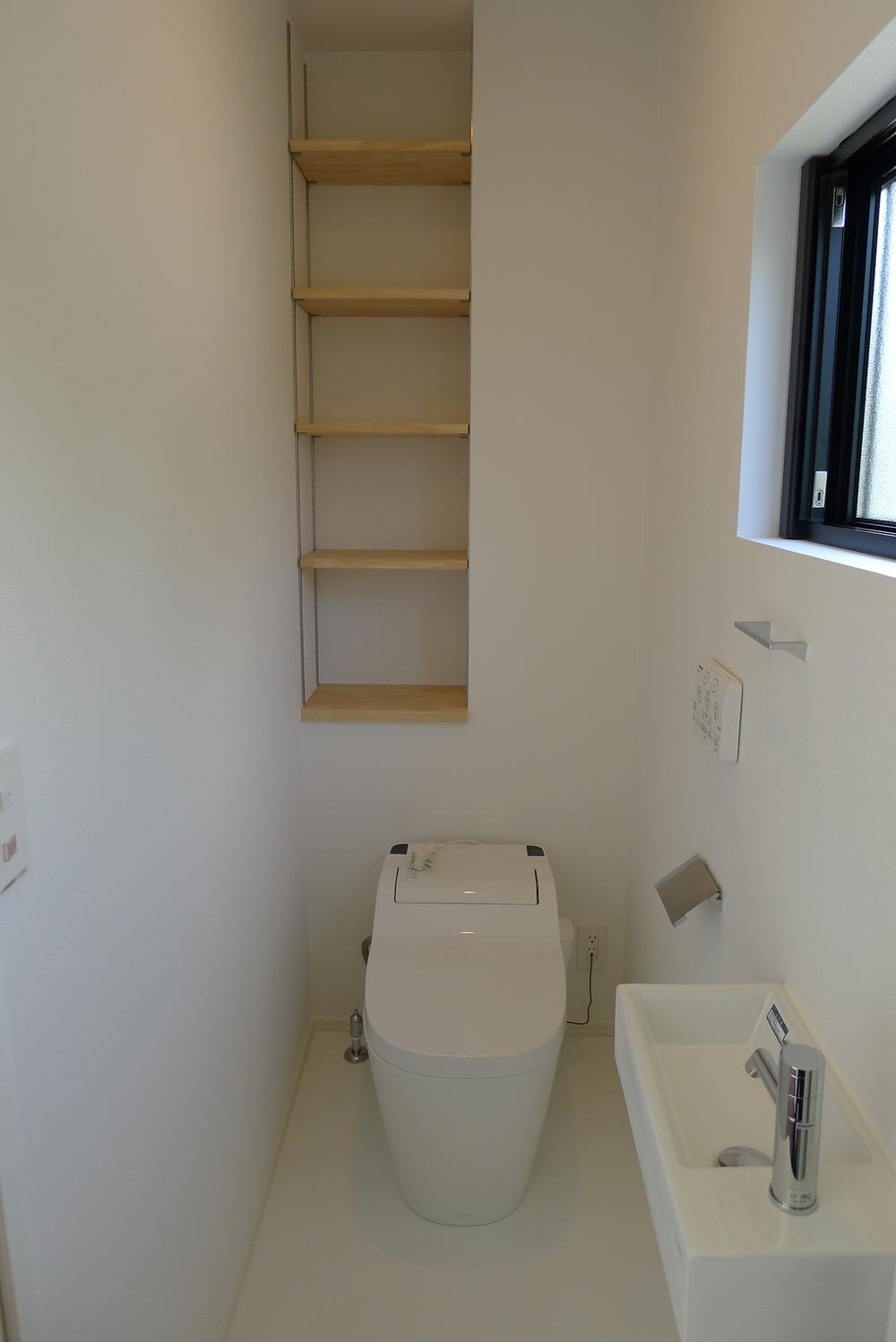 Toilet. Indoor (10 May 2013) Shooting