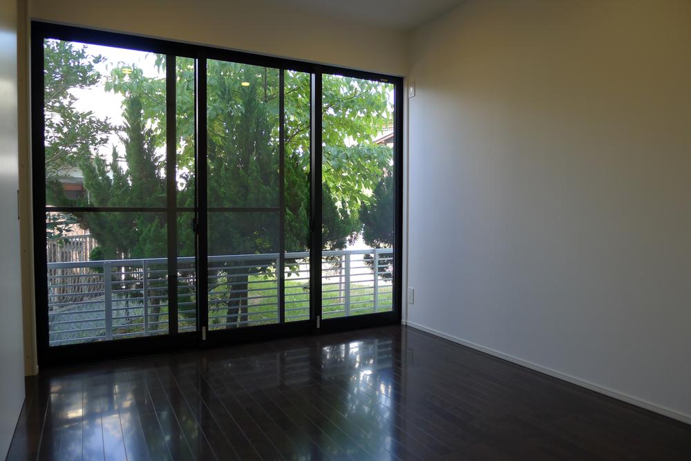 Non-living room. Indoor (10 May 2013) Shooting