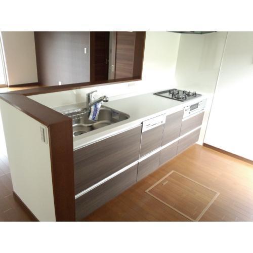 Kitchen. Easy-to-use system Kitchen