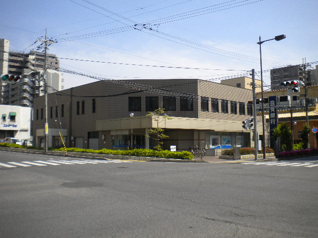 Bank. Shiga Bank Minami Kusatsu Station Branch (Bank) to 509m