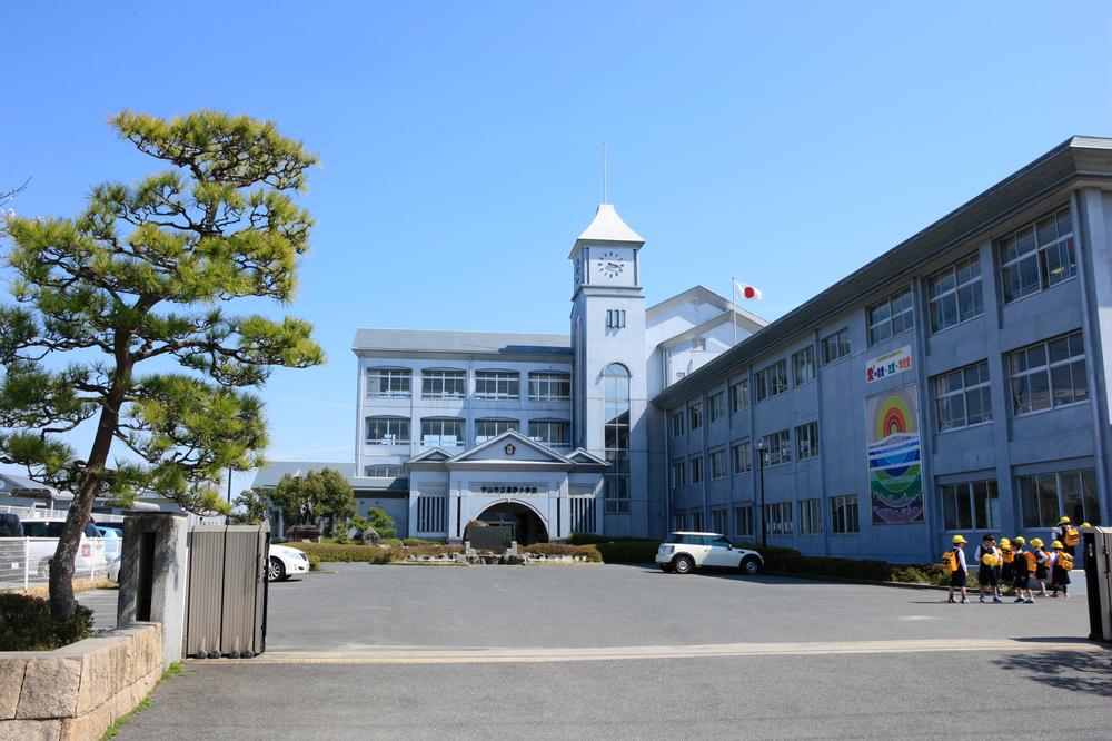 Primary school. Moriyama 1900m until the Municipal speed field Elementary School