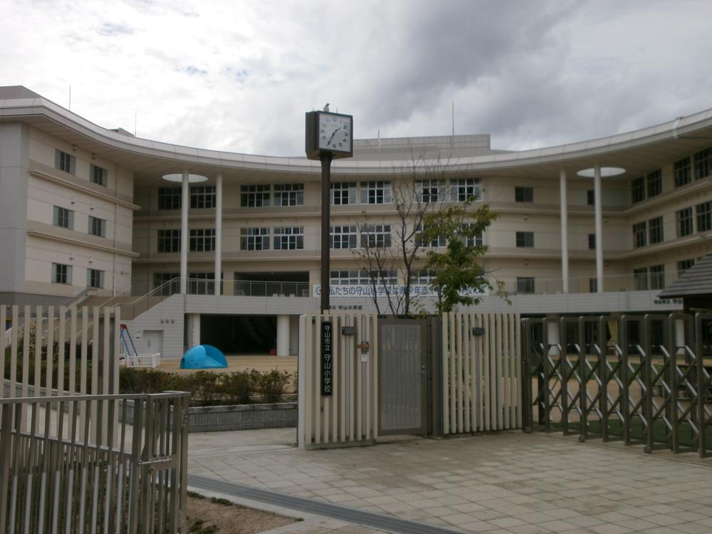 Primary school. Moriyama until elementary school 770m