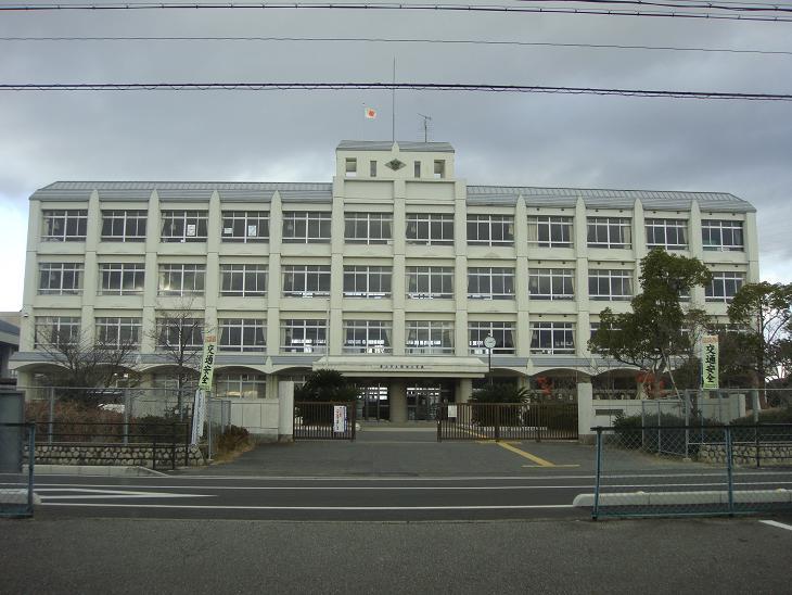 Primary school. Moriyama Municipal Mononobe to elementary school 1431m