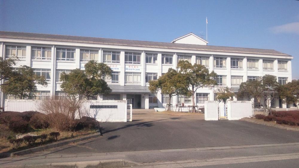 Junior high school. Moriyama City Akitomi until junior high school 3010m