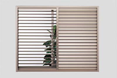 Security.  [Louver surface lattice] Shared corridor side Western-style ・ Adopt a movable louver surface grating is in the window of the bathroom. While protecting the privacy, You can ensure the ventilation (same specifications)