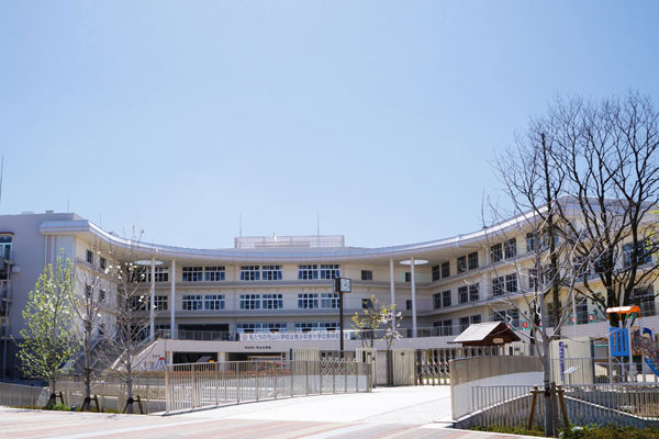 Surrounding environment. Moriyama City Moriyama Elementary School (7 min walk ・ About 560m)