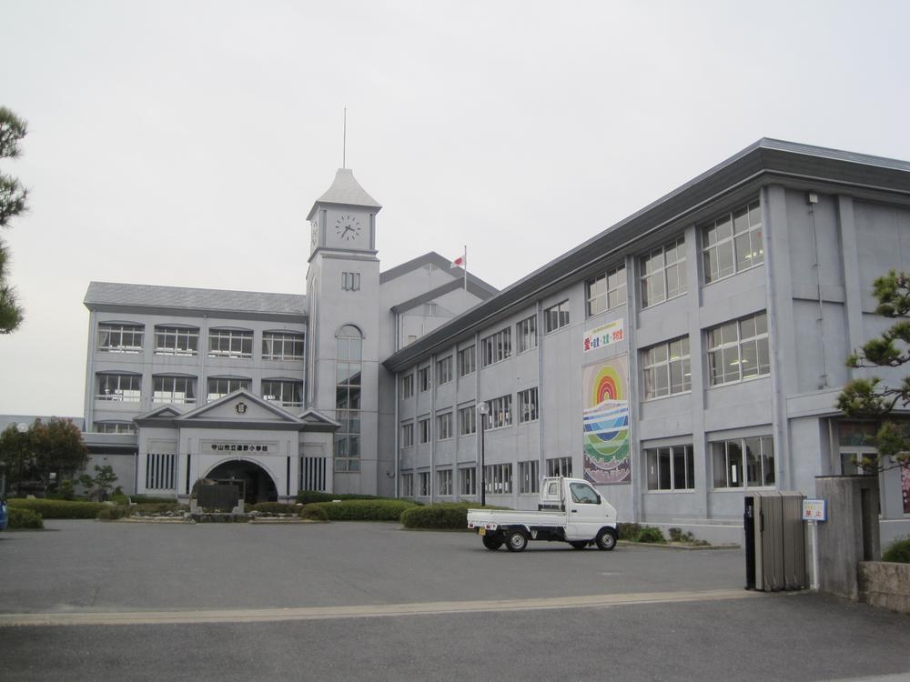 Primary school. Hayano until elementary school 1900m