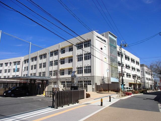 Primary school. Moriyama Municipal Moriyama until elementary school 383m