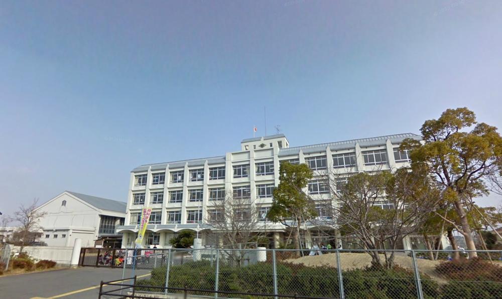 Primary school. Moriyama Municipal Mononobe to elementary school 1009m