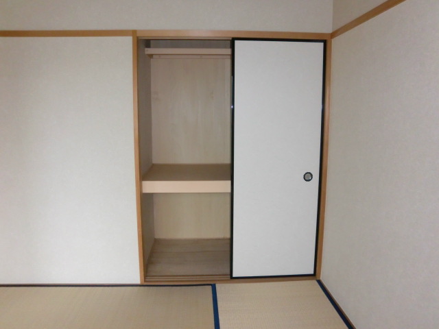 Receipt. depth ・ Closet is a spacious also width.