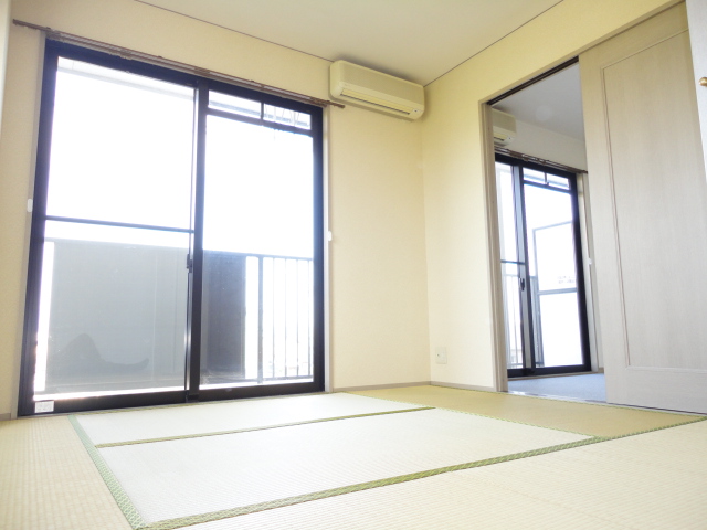 Living and room. Guests can comfortably in 6 Pledge Japanese-style room ☆ 