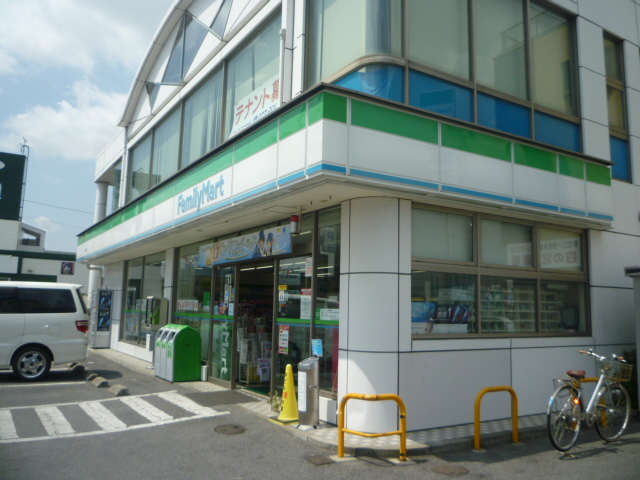 Convenience store. 115m to FamilyMart Takakai the town store (convenience store)