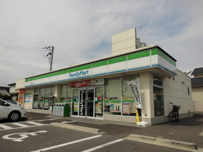 Convenience store. FamilyMart Omihachiman Nakakomori Machiten up (convenience store) 419m