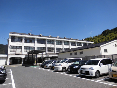 Junior high school. Omihachiman stand Azuchi 2070m up to junior high school (junior high school)