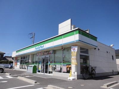Convenience store. 807m to FamilyMart Omihachiman Nakakomori the town shop
