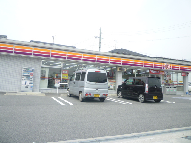 Convenience store. Circle K Omihachiman Otowa-cho store (convenience store) up to 43m