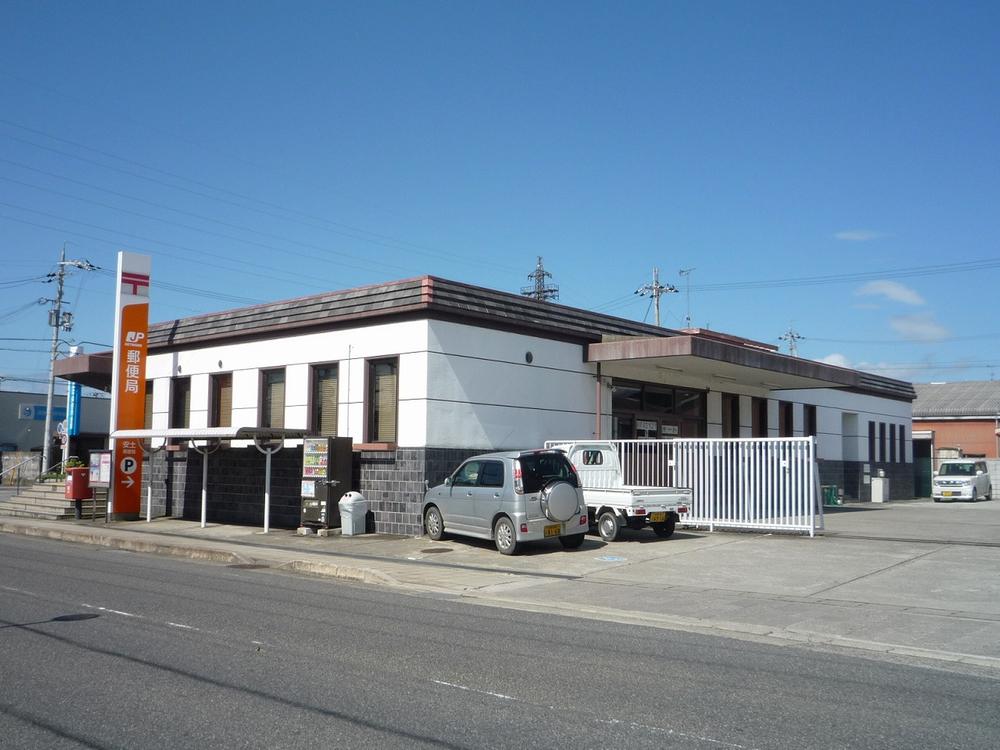 post office. Azuchi 300m until the post office